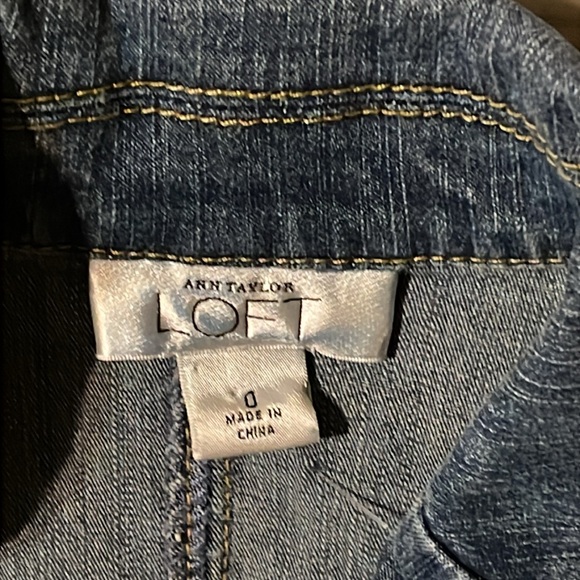 Ann Taylor Loft size 0 - Picture 2 of 6